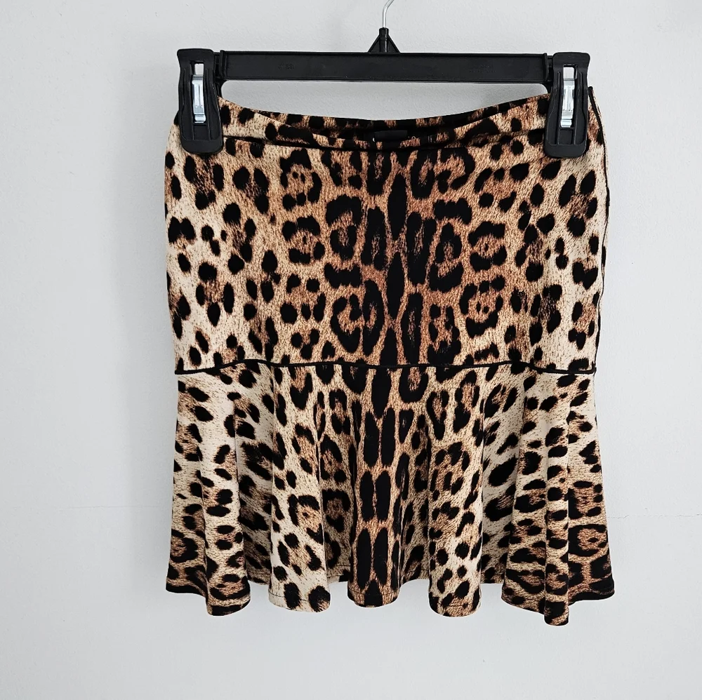 Eva Varro leopard peplum skirt